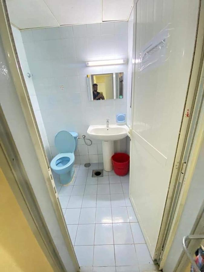 Single Room Near "World Trade Centre&Beach" Abudhabi Abu Dhabi Esterno foto